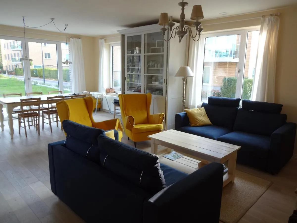 Bootsman Gelijkvloers Appartement Met Tuin En Autostaanplaats Ostenda Apartament
